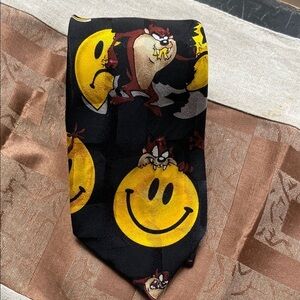 Vintage Looney Tunes Mania 1996 Silk Taz Tazmanian Devil Fun Smiley Face Necktie